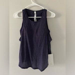 Lululemon twist and reach tank -dark purple size 6